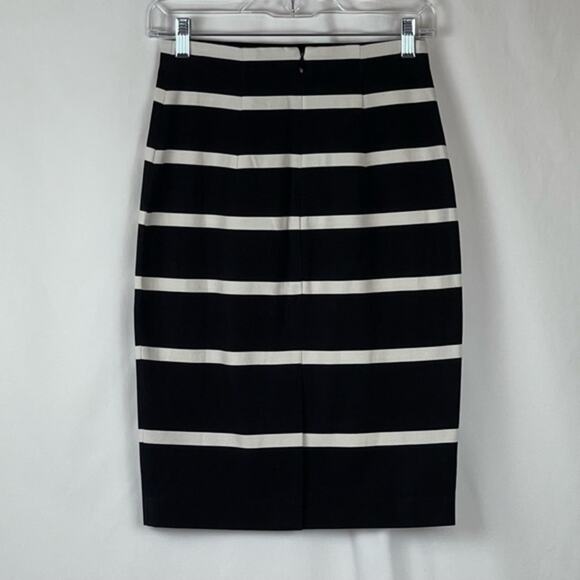 Banana Republic Black Cream Striped Career OfficeCore Pencil Skirt NWT Size 2P - Picture 4 of 11